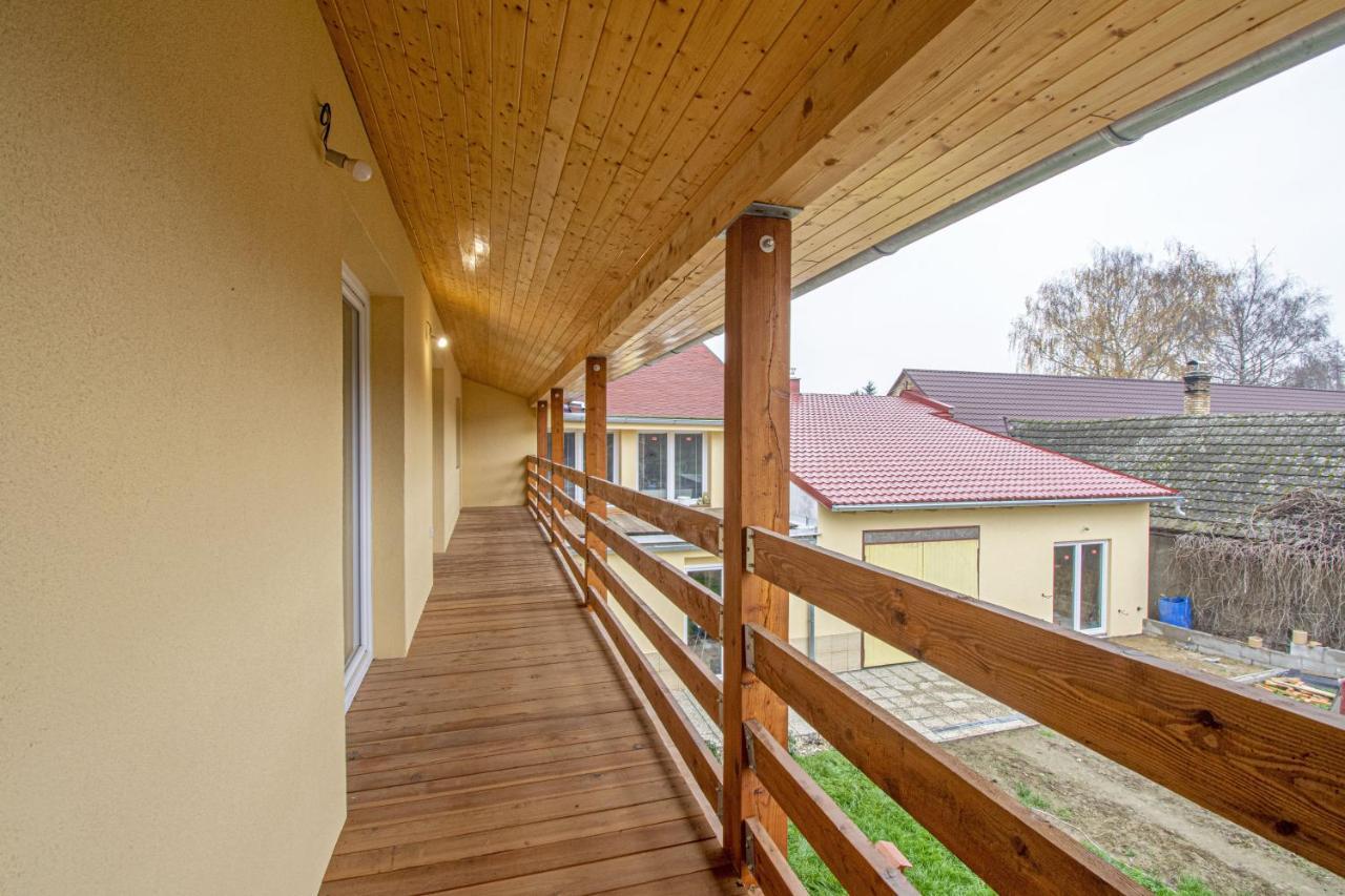 Velky Apartman Zlamanka กรอมเมียร์ริช ภายนอก รูปภาพ