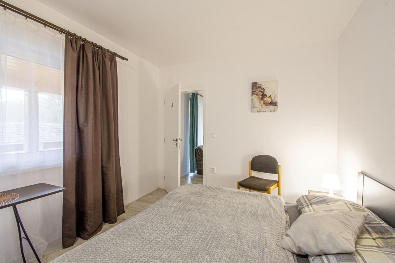 Velky Apartman Zlamanka กรอมเมียร์ริช ภายนอก รูปภาพ