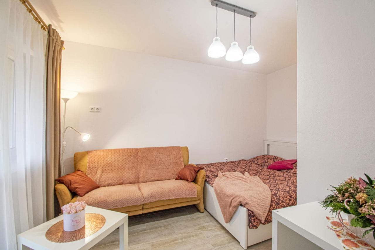 Velky Apartman Zlamanka กรอมเมียร์ริช ภายนอก รูปภาพ