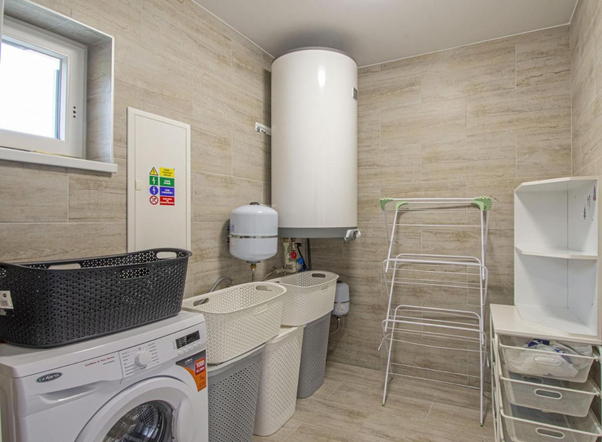 Velky Apartman Zlamanka กรอมเมียร์ริช ภายนอก รูปภาพ